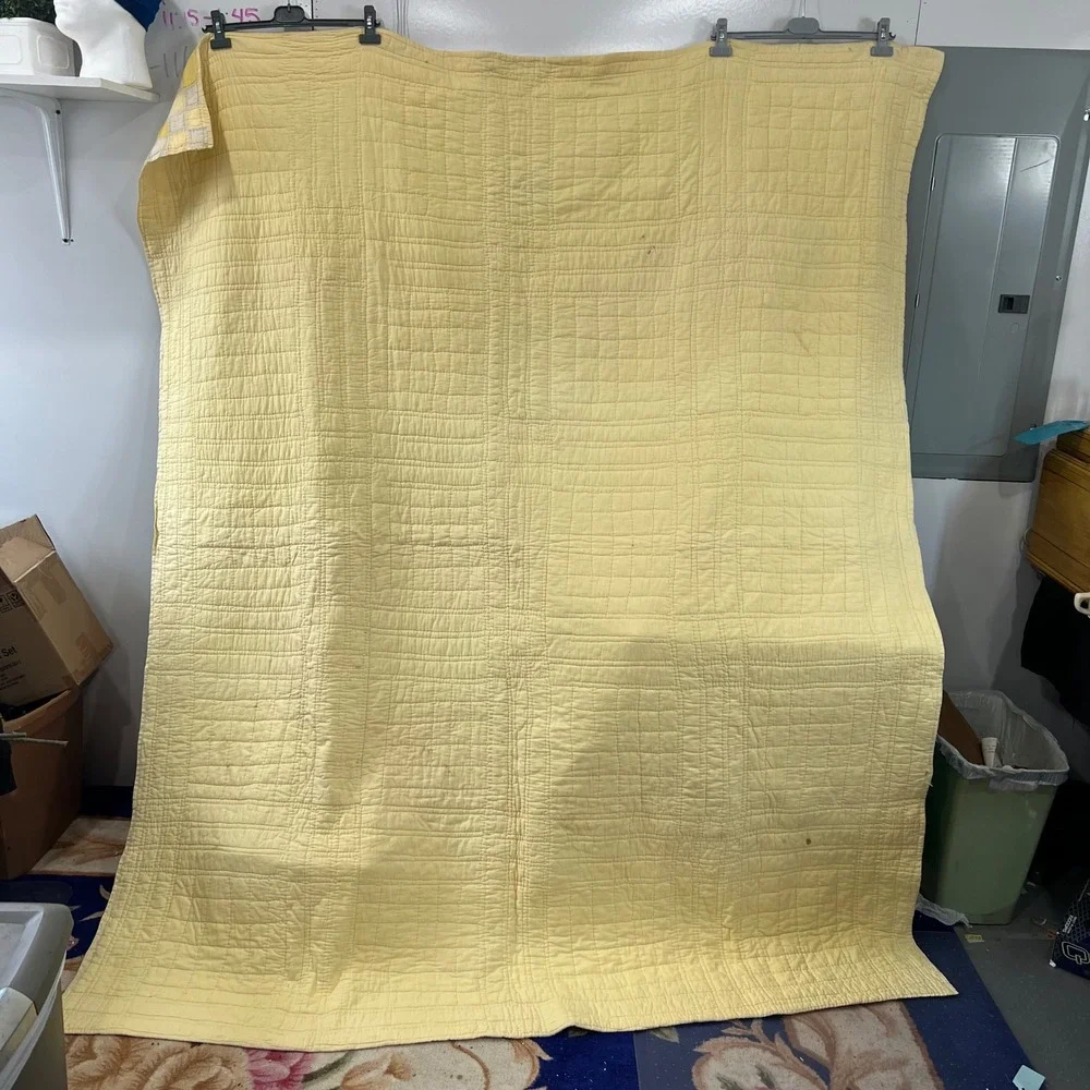 Vintage Sunbonnet Sue Hand Quilted Applique Quilt Yellow White 84x70 Farmhouse